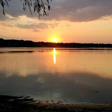 Lake Front Cottage Little Elm Екстериор снимка